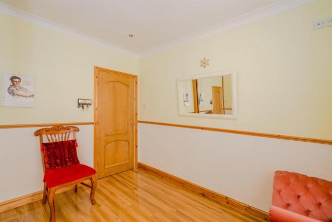 Sanstone Road, Walsall, WS33SF-6.jpg