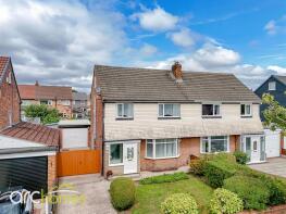 44, Cross Knowle View, Urmston, Davyhulme M41 8DF
