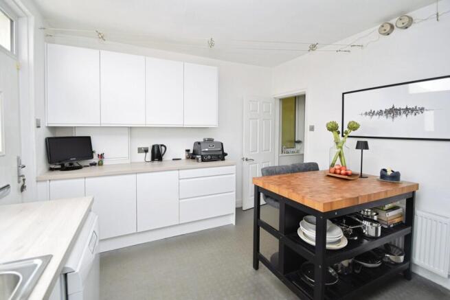 3 bed Terraced for sale Image 7