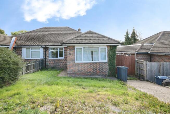 3-bed semi-detached on Taylors Road, Chesham, £425,000