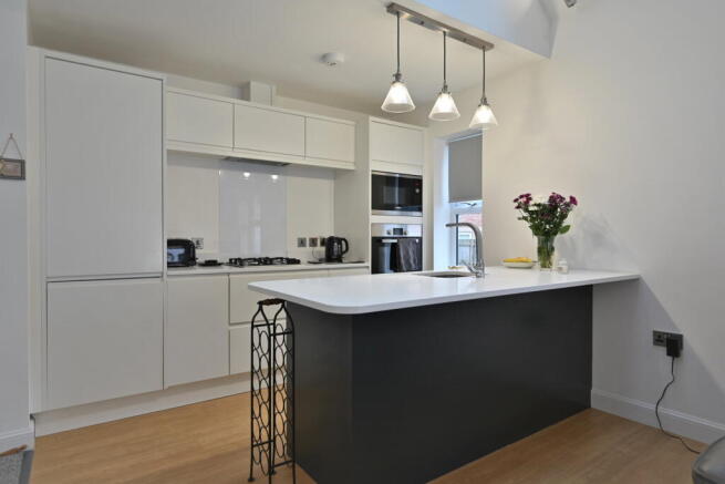 1 bed Apartment to rent Image 5