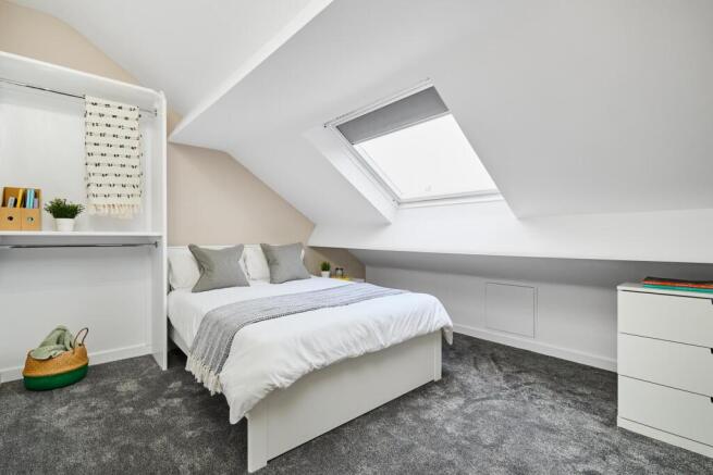 7 bed House to rent Image 10
