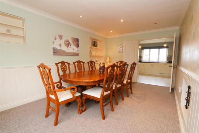 dining room.jpg