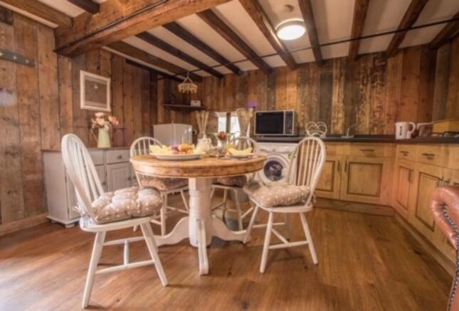 Little Barn Retre...