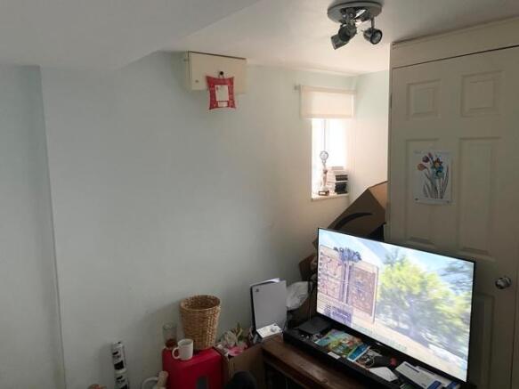 Bed 4 /office/ play