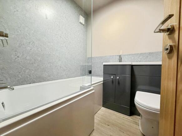 1 bed Apartment to rent Image 8