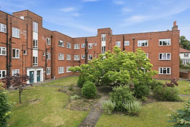 Flat128-EarlhamCourt-004.jpg
