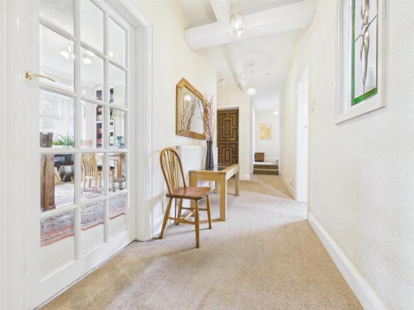 4 bed House for sale Image 11