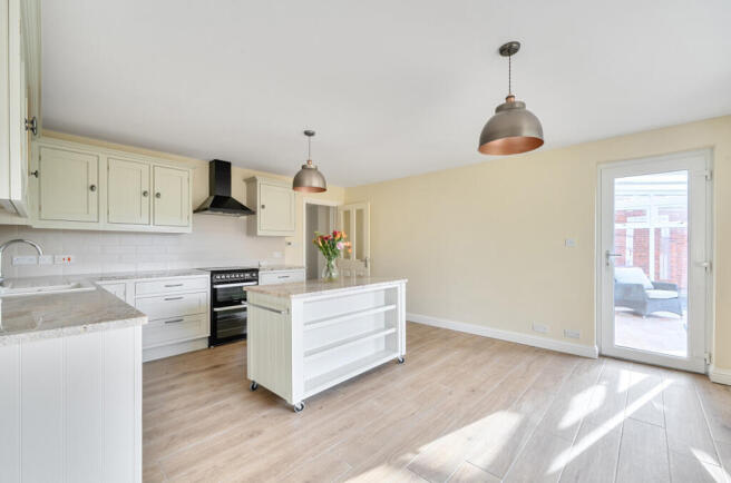 1405058-12-6978f2...