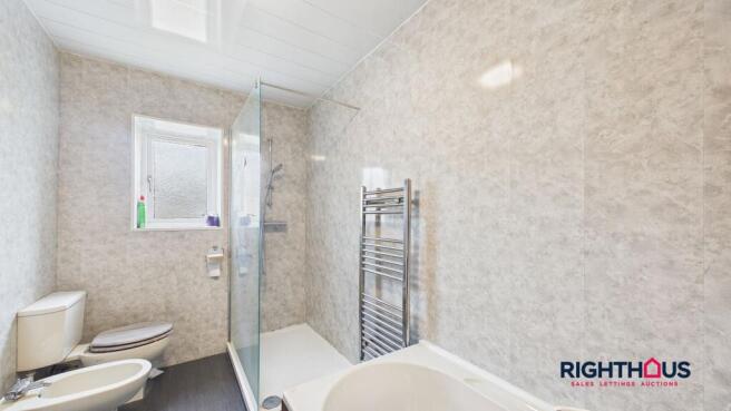 4 bed Terraced for sale Image 4