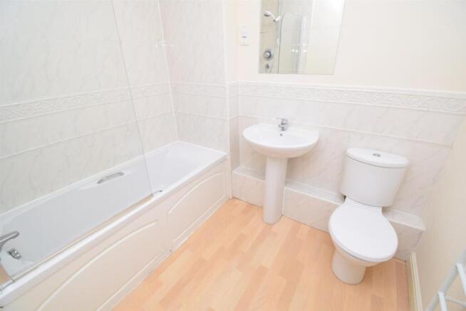2 bed Apartment for sale Image 10