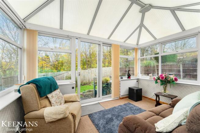 Peebles Grove, Burnley photo 3