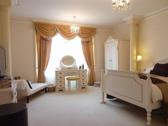BEDROOM 1