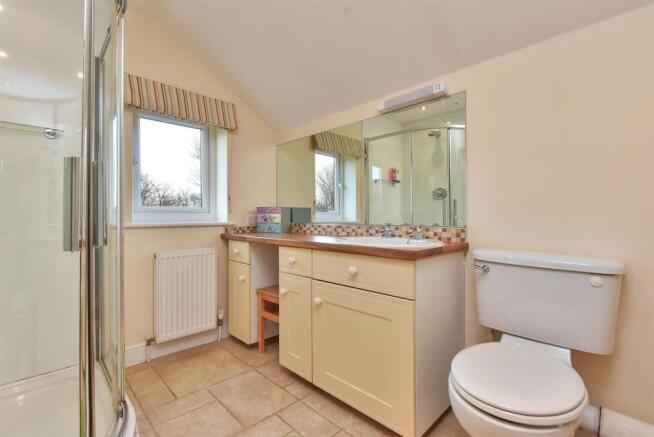 ENSUITE SHOWER ROOM