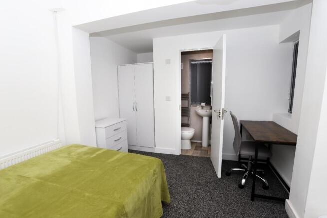 5 bed Terraced to rent Image 10