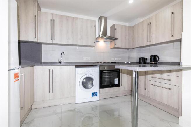 kitchen (1 of 1).jpg