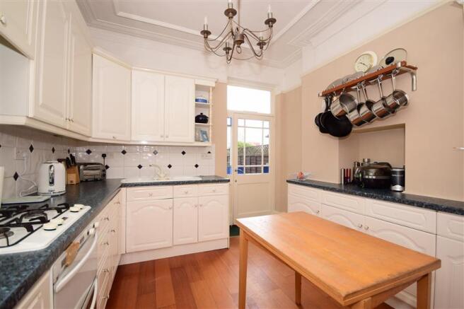 Kitchen/ Breakfast Room