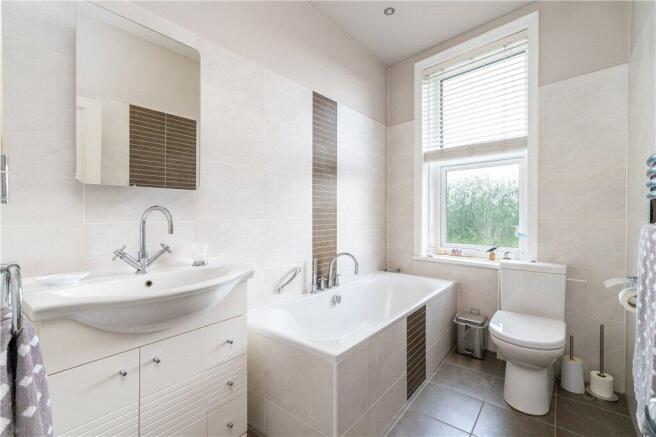3 bed Terraced for sale Image 8