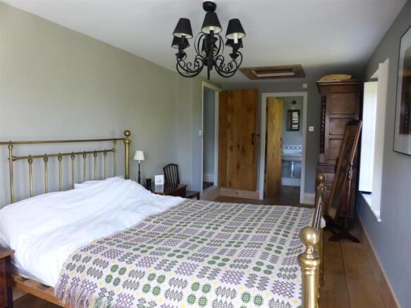 BEDROOM 5
