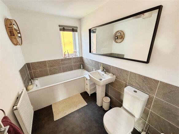 3 bed Detached for sale Image 5