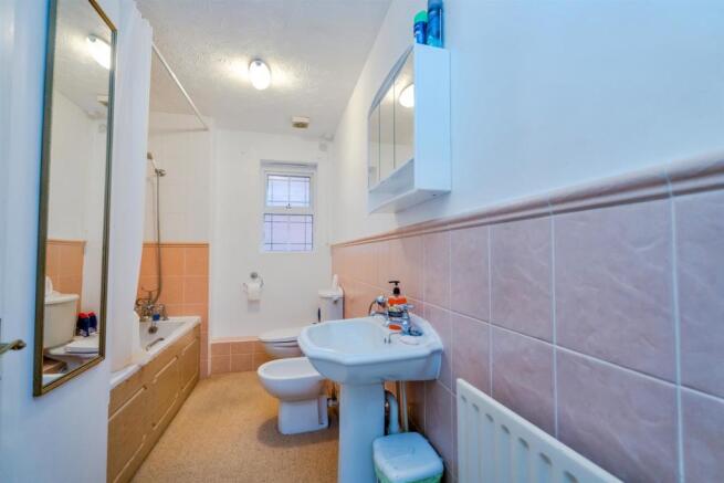 3, Bealeys Close, Bloxwich, Walsall, WS3 2JP (17 o