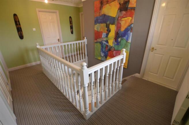 FIRST FLOOR-GALLERIED LANDING