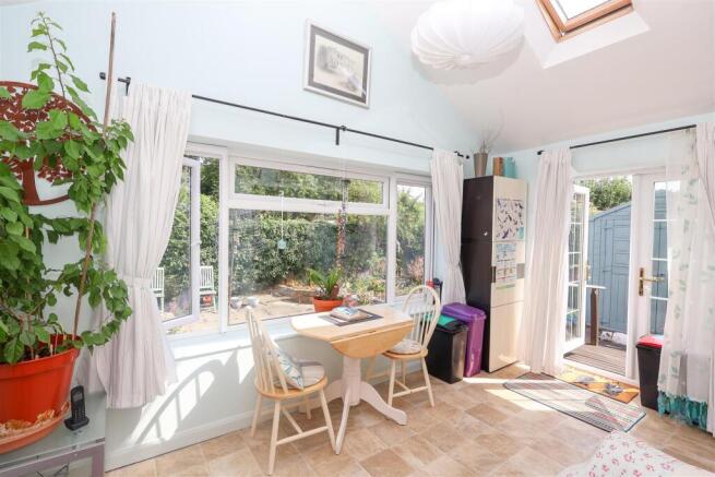 2 bed Detached Bungalow for sale Image 11