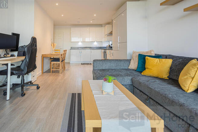 Kitchen / dining / living area