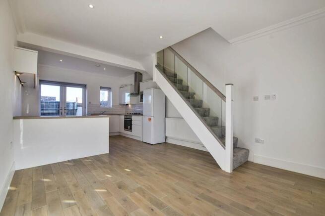 Kitchen/ Living Room