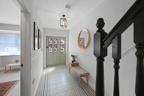 Joel Street, Pinner, HA5