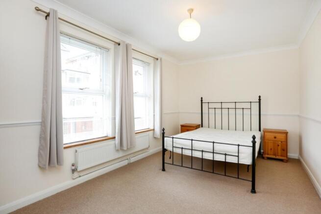 21-holm-oak-close...