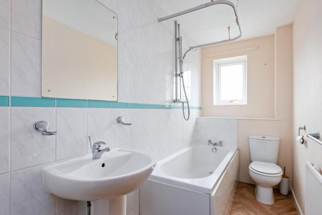 2 bed Terraced to rent Image 10