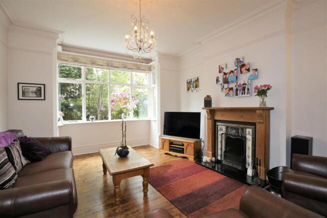 SITTING ROOM