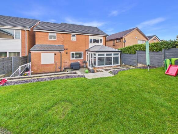 CAM02093G0-PR0076-STILL039