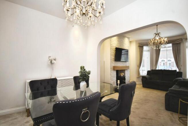 3 bed Garages for sale Image 10