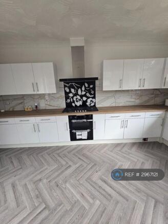 3 bed Terraced to rent Image 12
