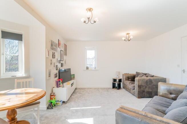 2 bed Apartment for sale Image 4