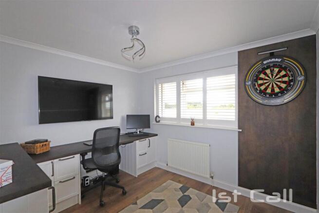 Bedroom 4/ Office