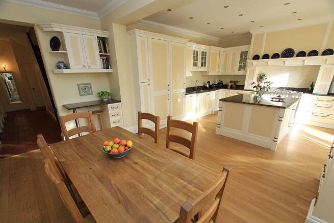 Kitchen / breakfast room