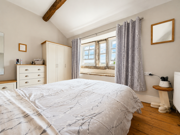 2 bed Cottage for sale Image 10