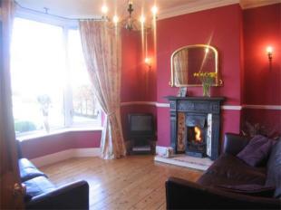 SECOND LOUNGE