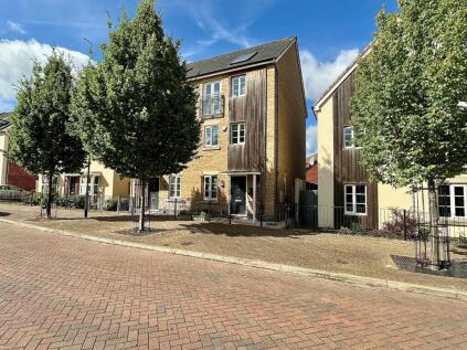 Lockgate Road, Pineham Lock, Northampton NN4