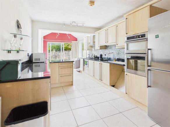 Kitchen / Dining Room