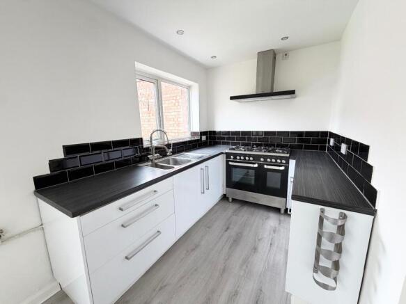 3 bed Terraced for sale Image 7