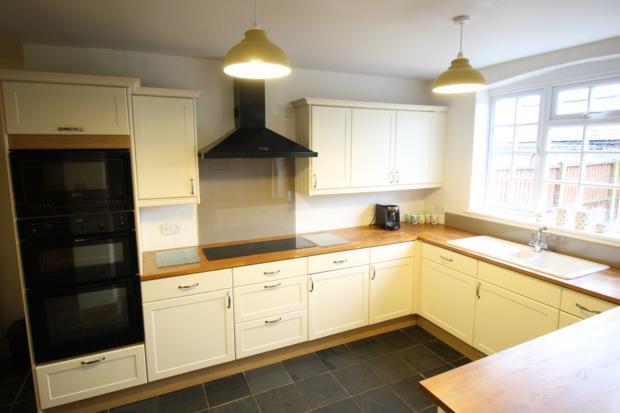 Kitchen (2)