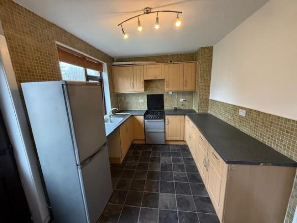 3 bed Town House to rent Image 4