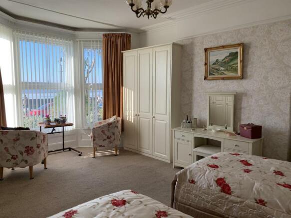 Bedroom;.jpg