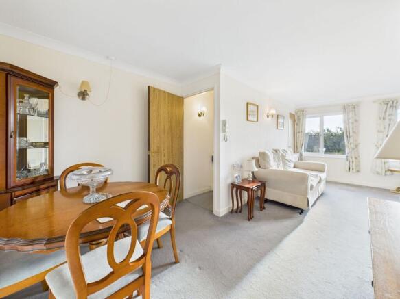 Sitting/Dining Room