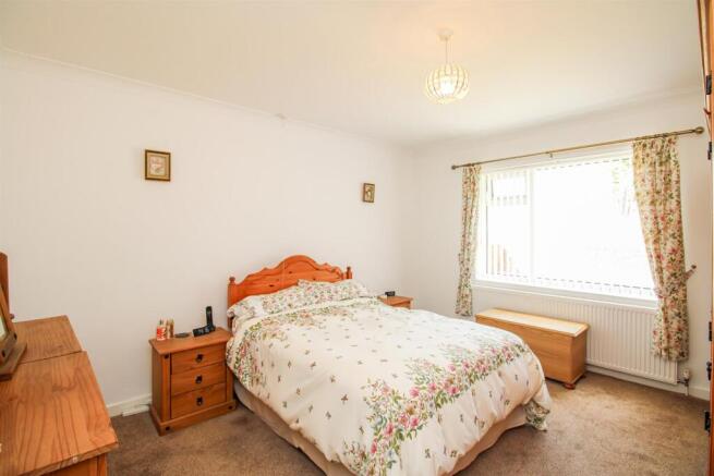 3 bed Detached Bungalow for sale Image 7