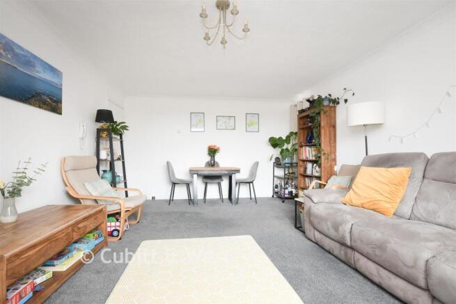 Living/Dining Room
